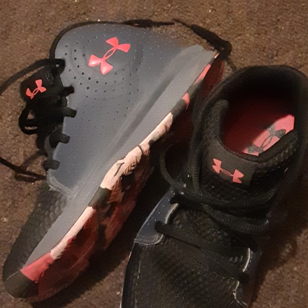Under Armour basketball shoes size 2